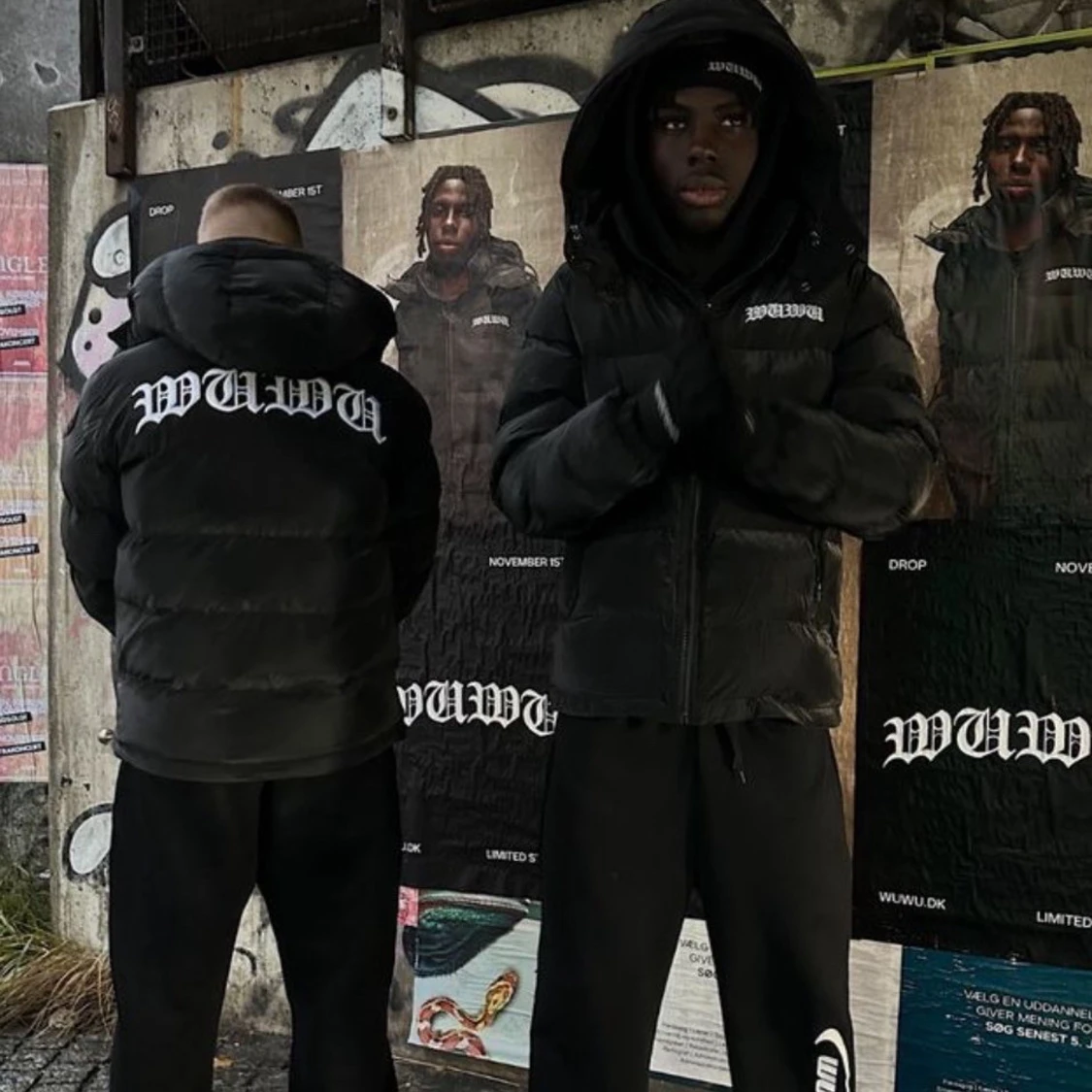 Svart pufferjacka från WUWA XS