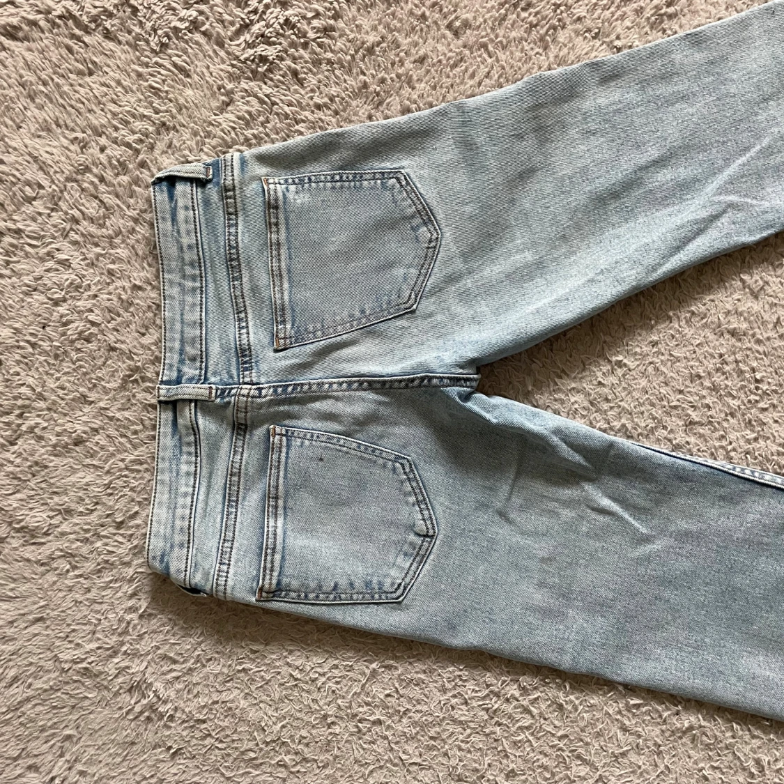 Ljusblå bootcut jeans - 2