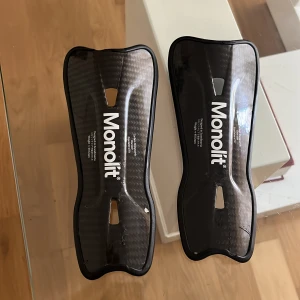 Stora Monolit benskydd - Behöver de inte längre