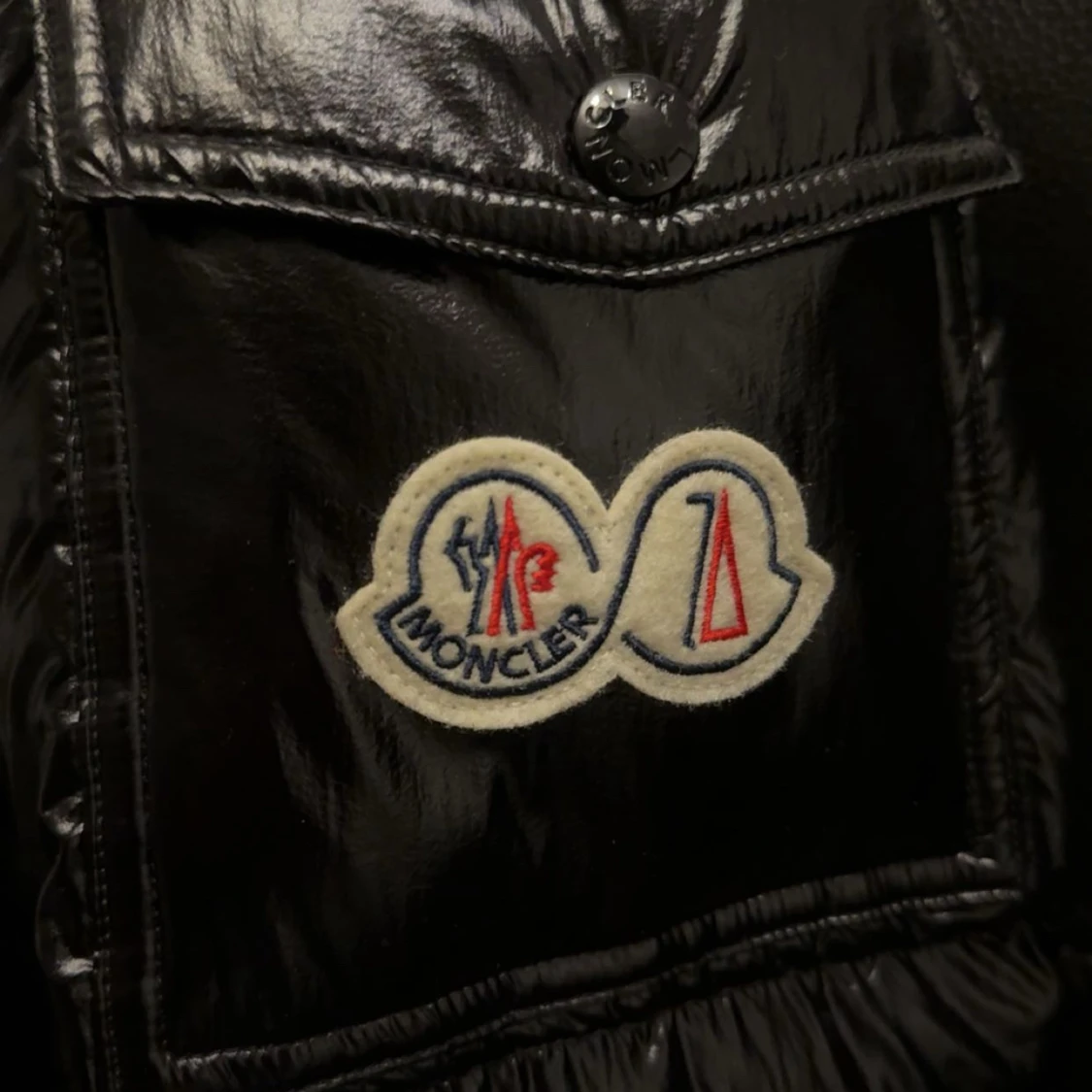 Svart Moncler pufferjacka  - 2