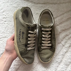 Saint Laurent Green Limited Edition - Dustbag tillkommer! Sjukt ovanliga skor! Nypris 6000kr! 