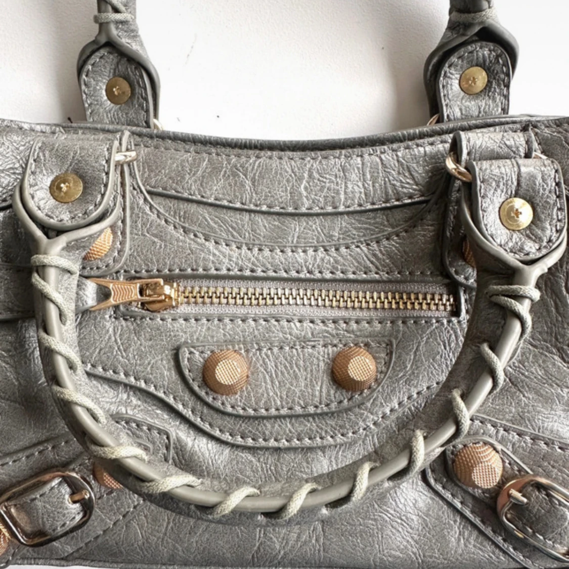 Väska med nitar - 3