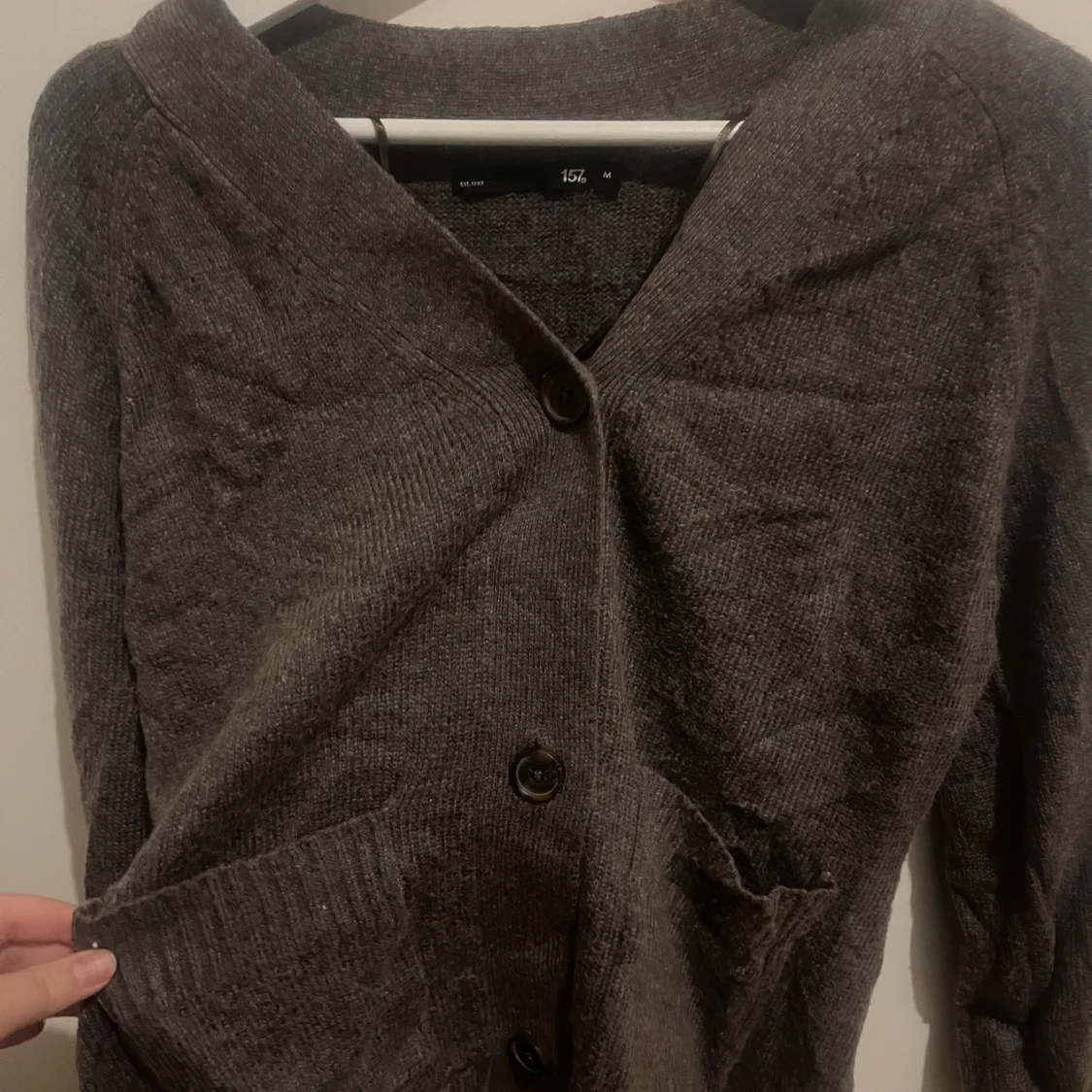 Brun stickad kofta från 157