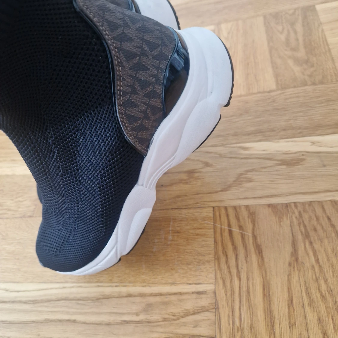 Svarta stickade boots från Michael Kors - 2