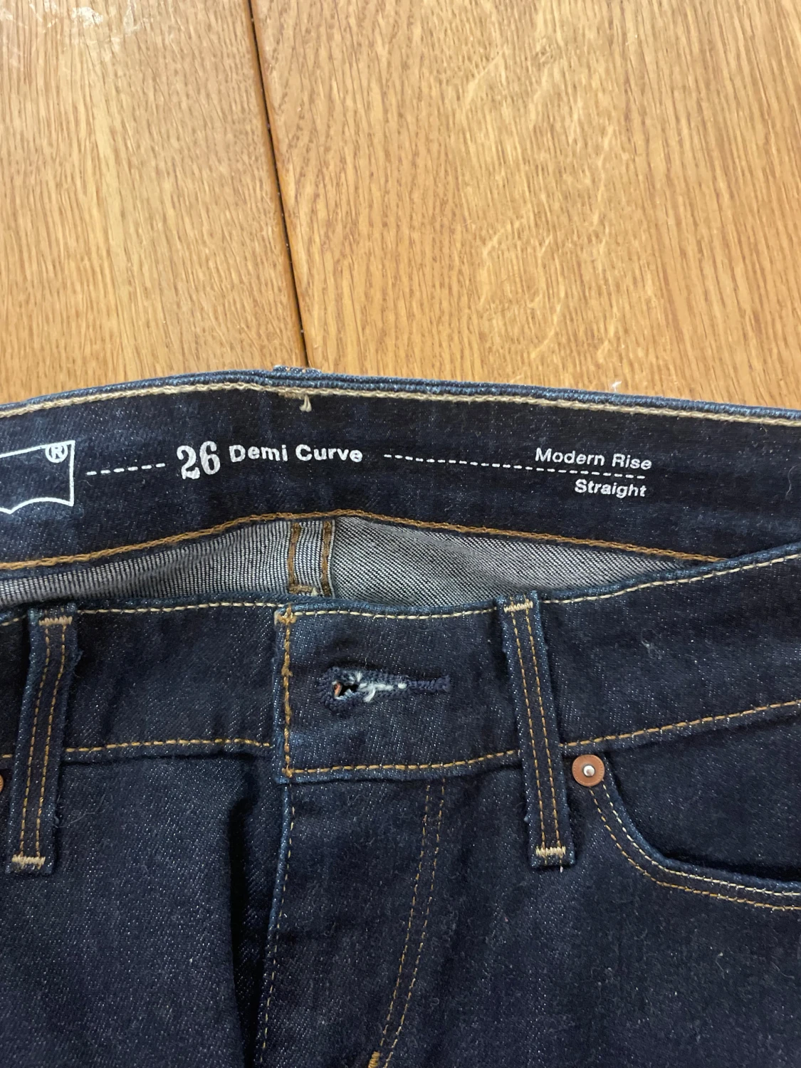 Levis Demi Curve raka jeans  - 2