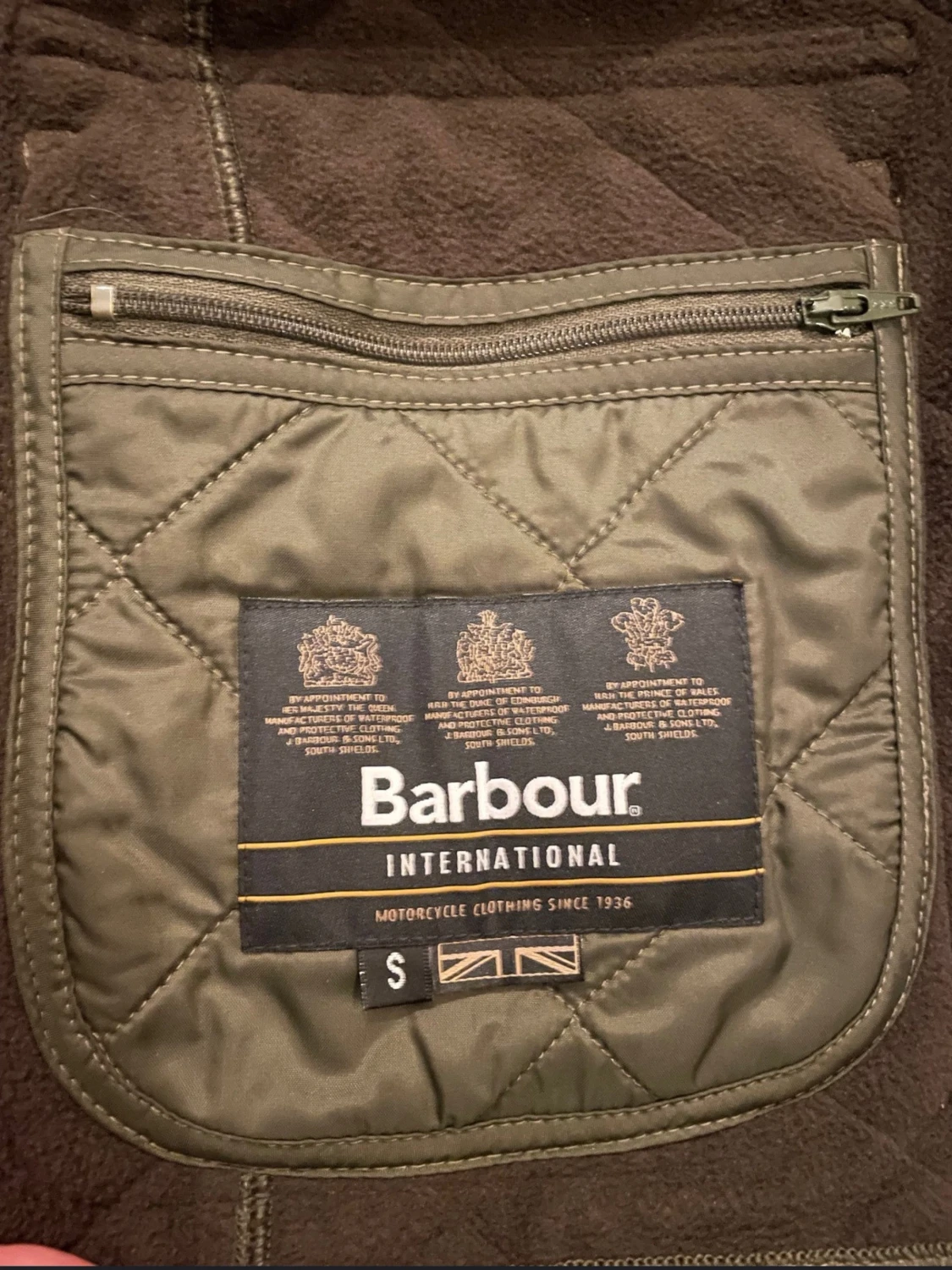 Olivgrön quiltad jacka från Barbour - 2