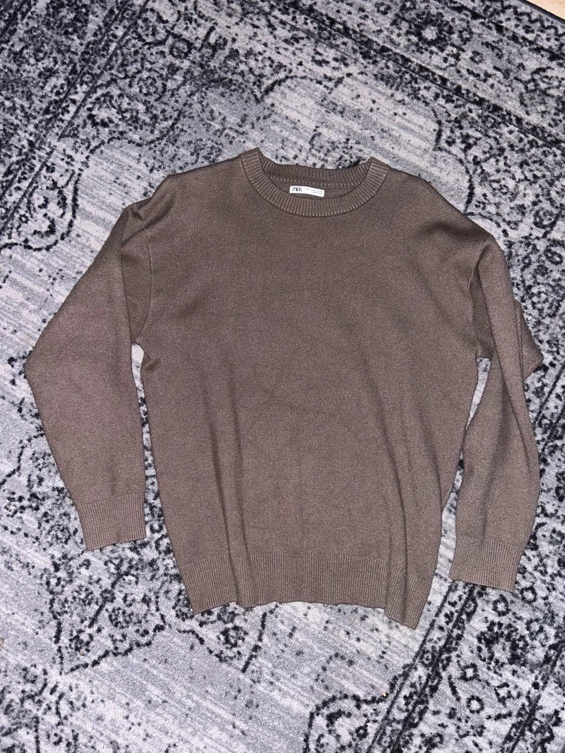 Brun stickad tröja från Zara