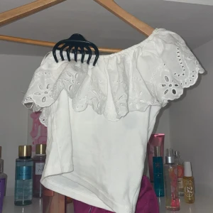 Fin off the shoulder Blus - Fin blus som är off the shoulder