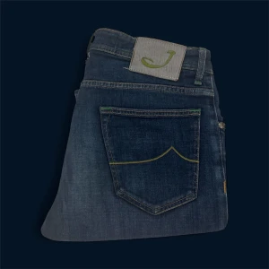 Jacob Cohën  - Ett par Jacob Cohën jeans i storleken 32✅      Modell 622✅                                                       Skick 10/10 ✅                                                Passform slim/regular✅                            Pris:1099✅                                                              Skriv vid minsta fråga✅🕰️