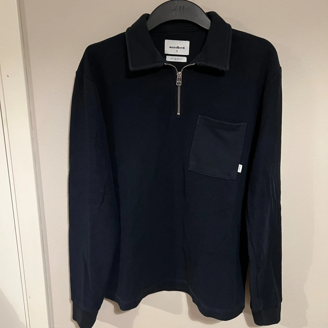 Marinblå half zip tröja från Woodbird