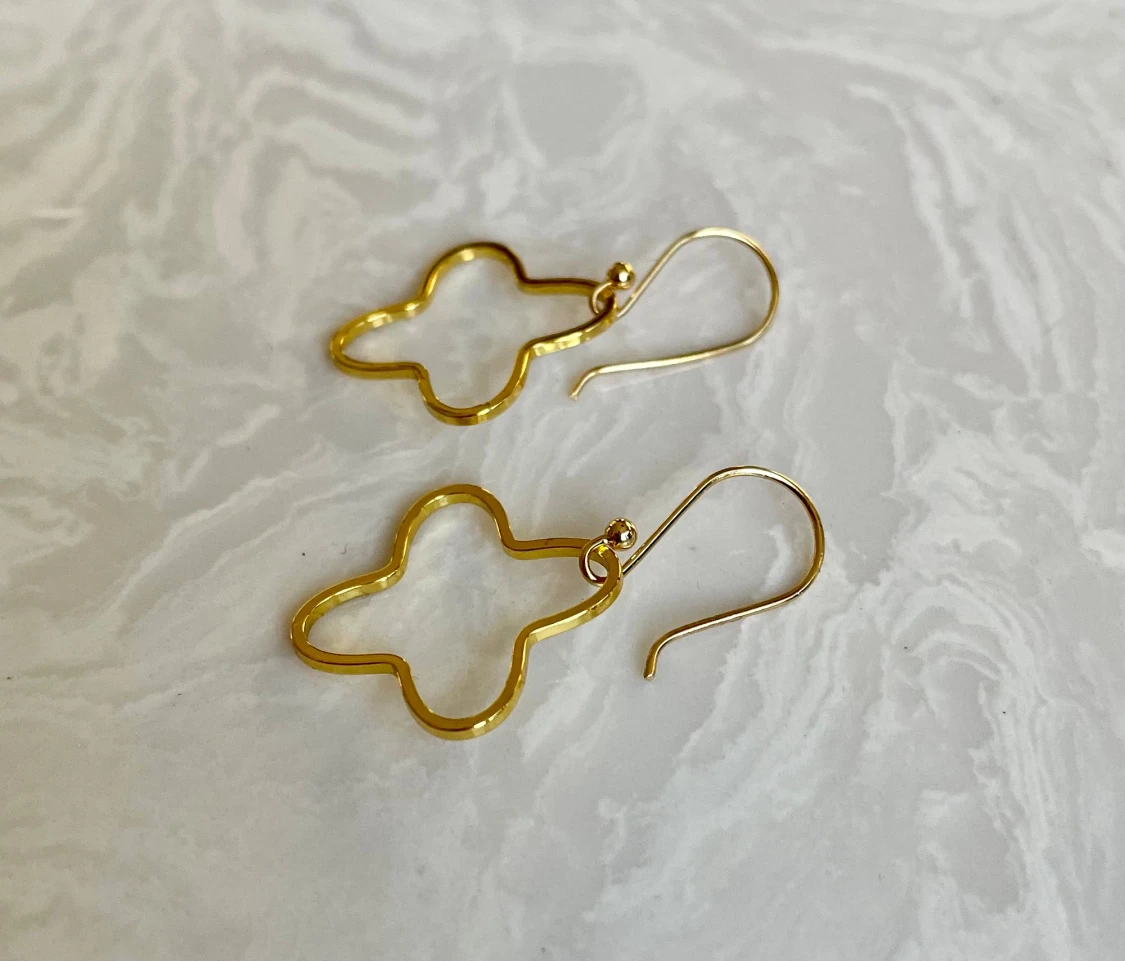 Guldiga örhängen i blomform, stainless Steel  - 2