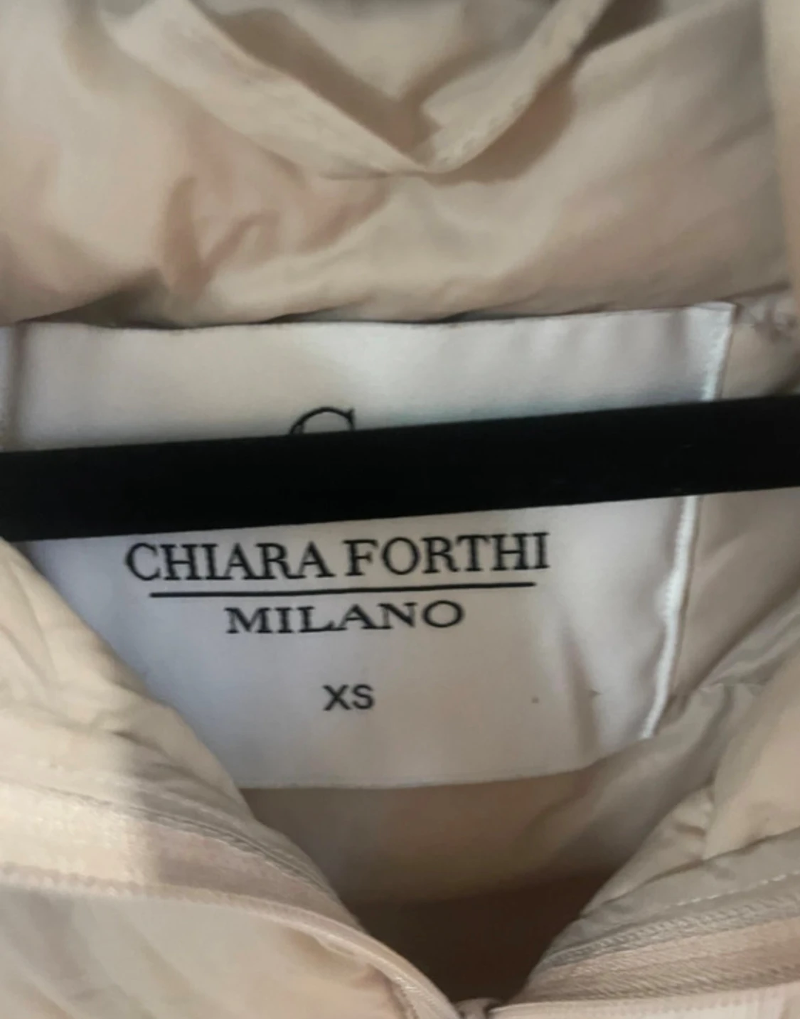 Beige lång pufferjacka Chiara Forthi XS - 1