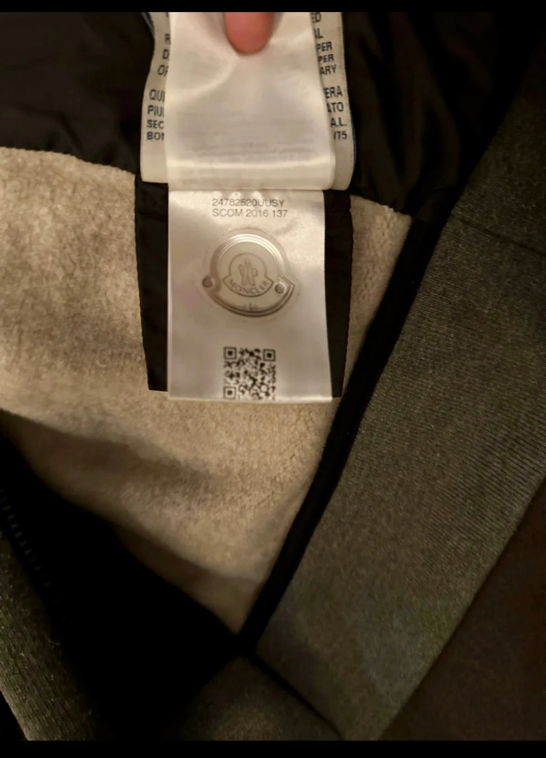 Svart och grå pufferjacka från Moncler - 1