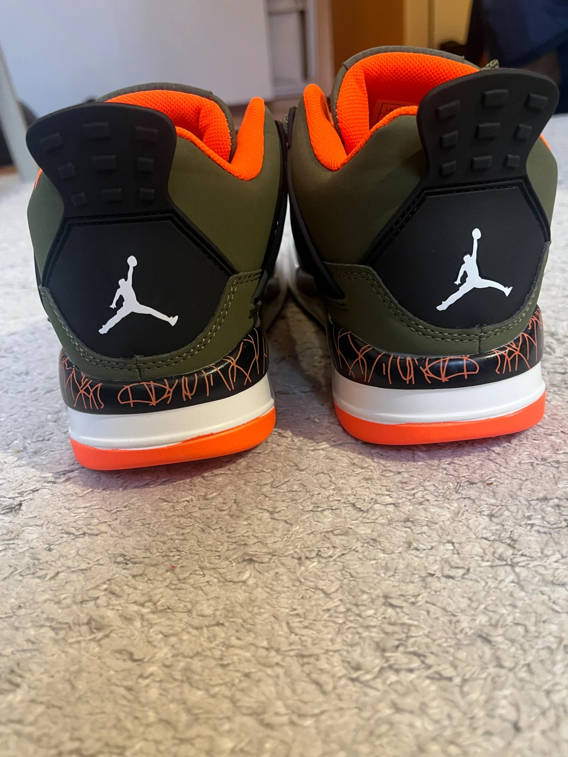 Nike Jordan 4 sneakers olivgrön/orange - 1