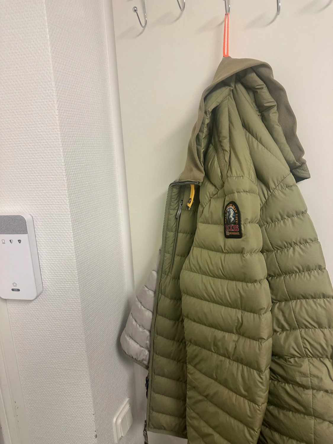 Olivgrön dunjacka Parajumpers M