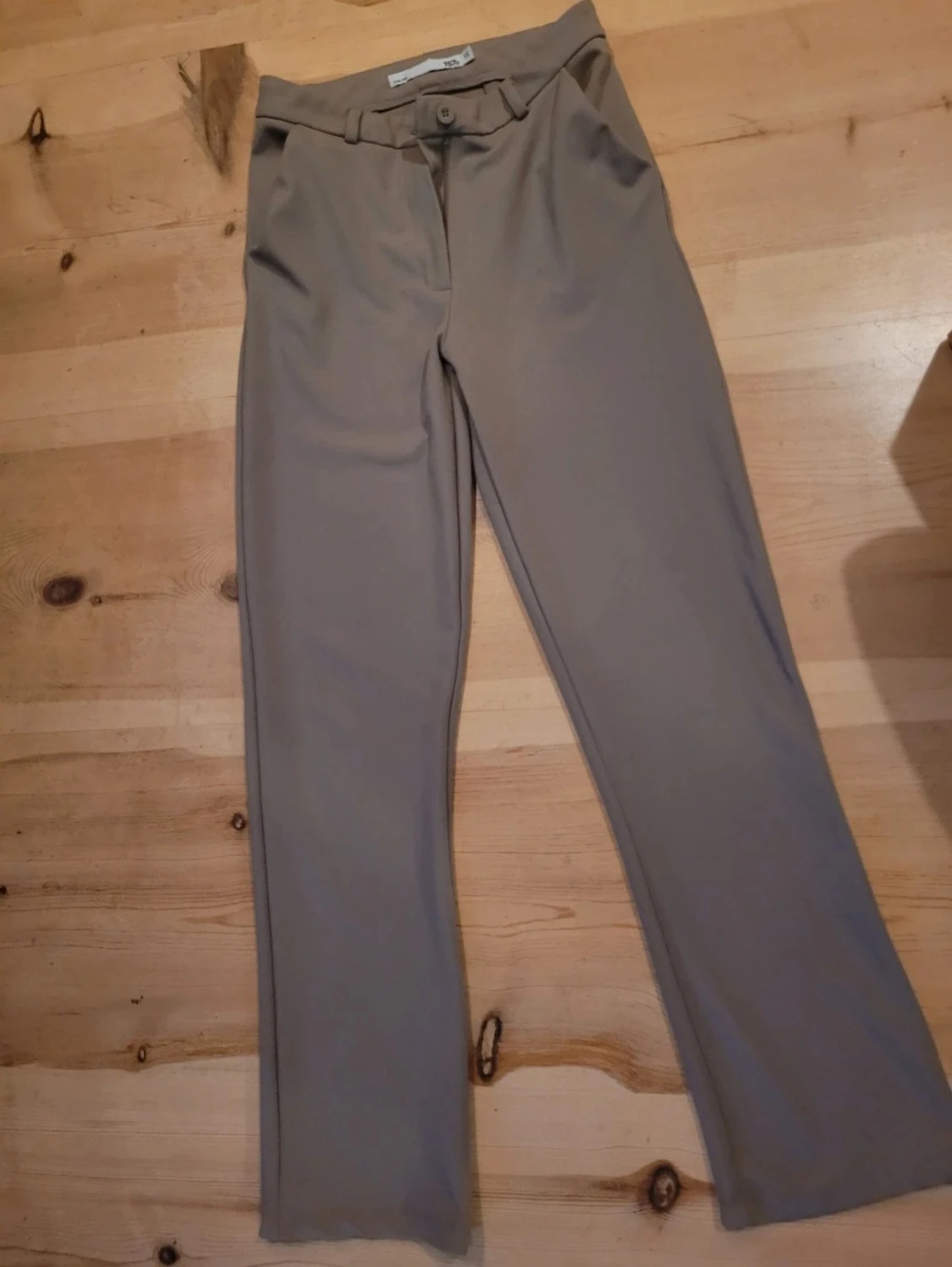 Beige kostymbyxor från 157 XS