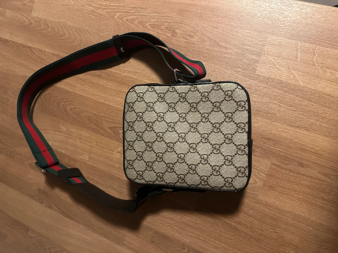 Gucci axelväska med GG-mönster - 1