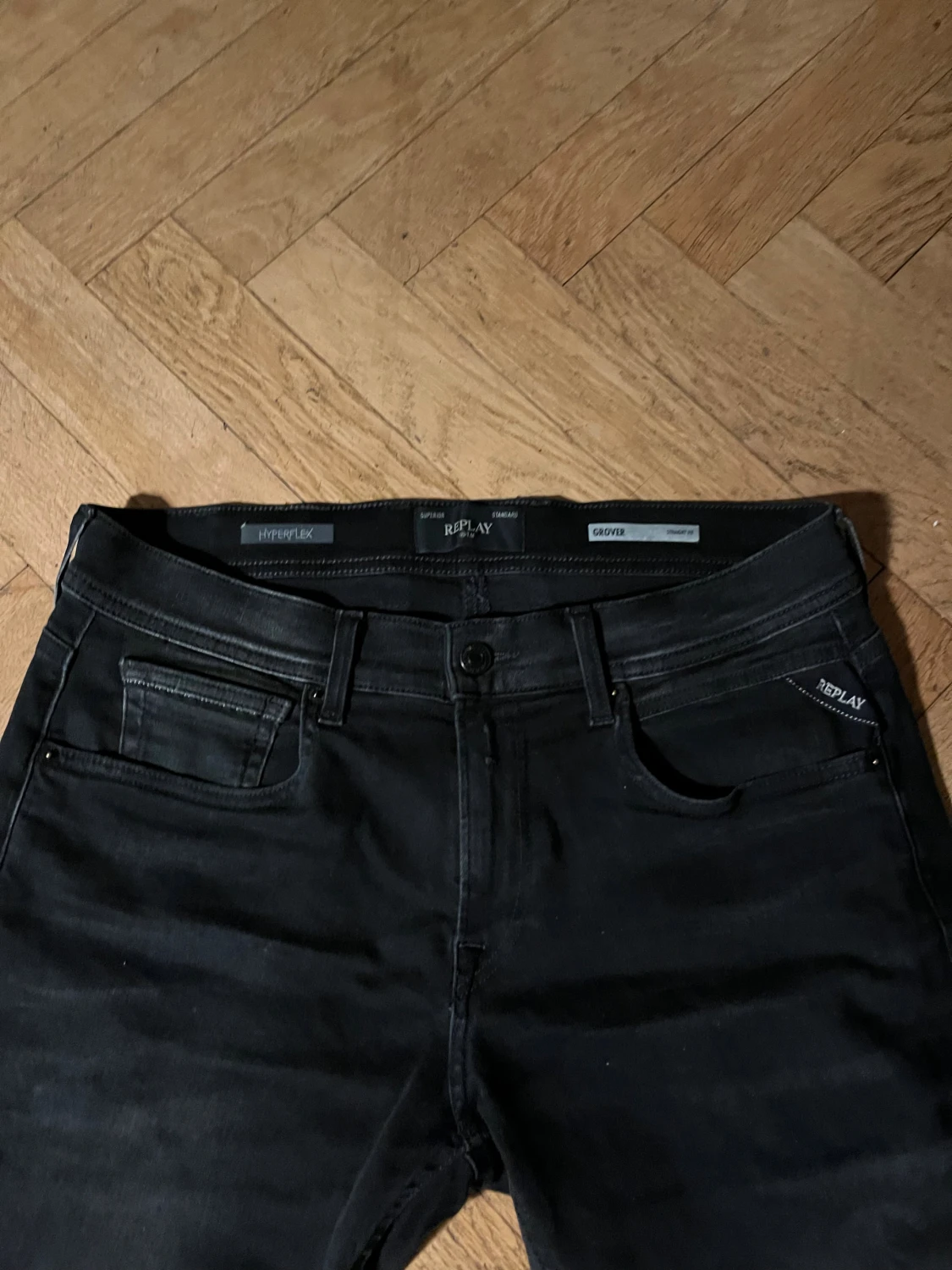 Svarta Replay jeans