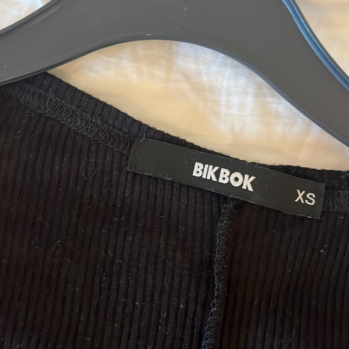 Svart lång kofta från BikBok XS - 2