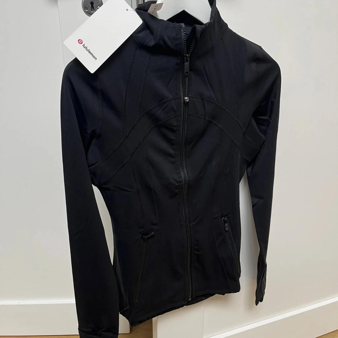Svart träningsjacka från Lululemon