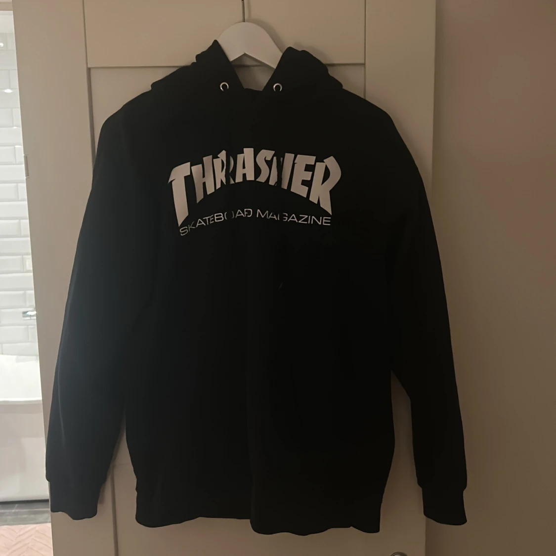 Svart Thrasher hoodie med tryck