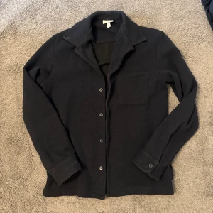 Overshirt - Stilren overshirt i storlek S, condition 8/10