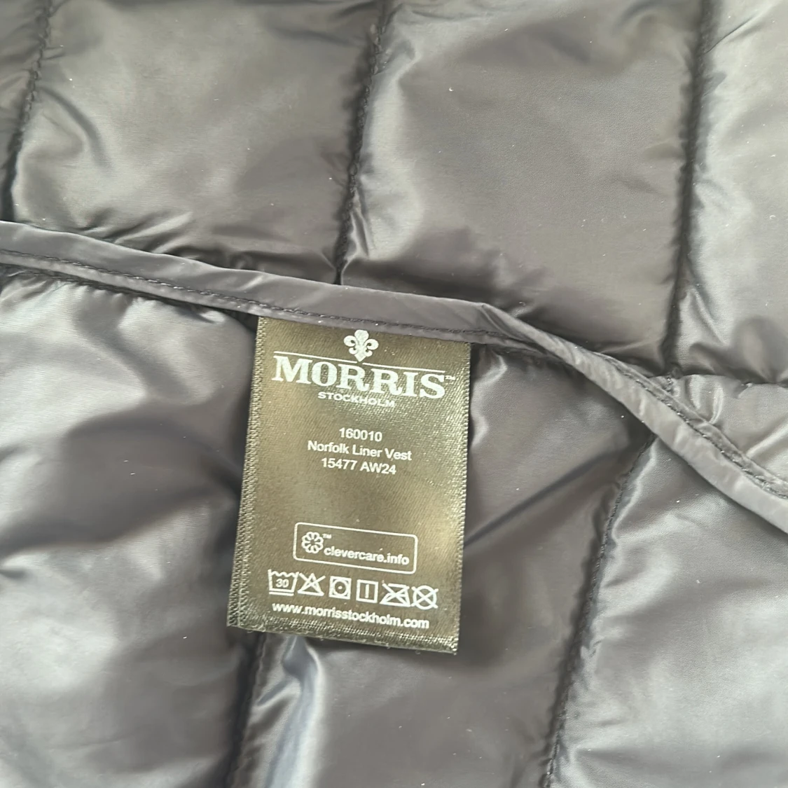 Svart dunväst från Morris, medium - 3