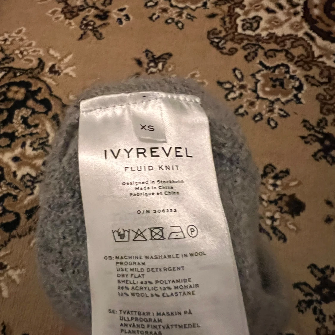 Grå stickad tröja från Ivyrevel - 1