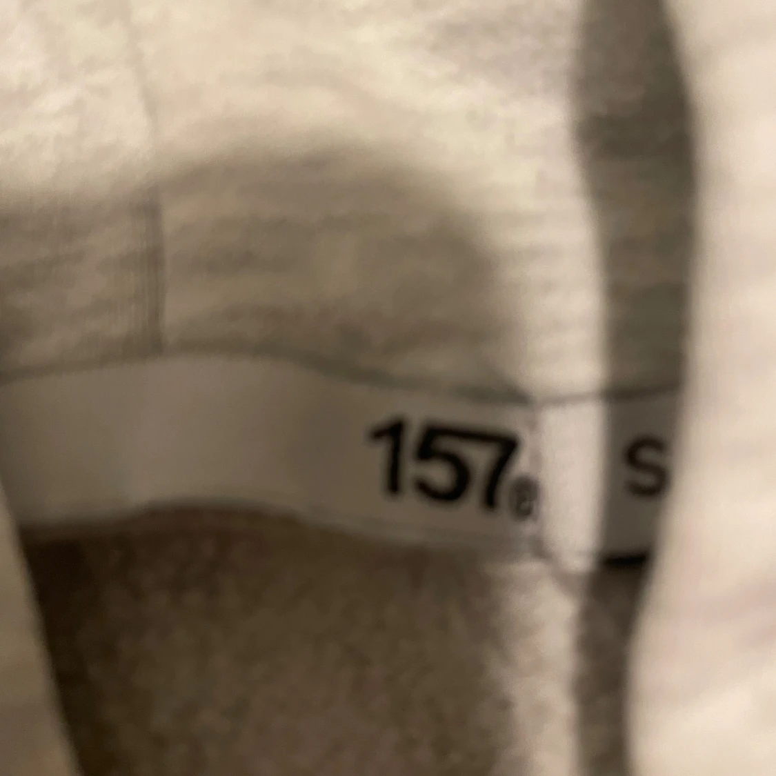 Ljusgrå hoodie med dragkedja 157 - 1