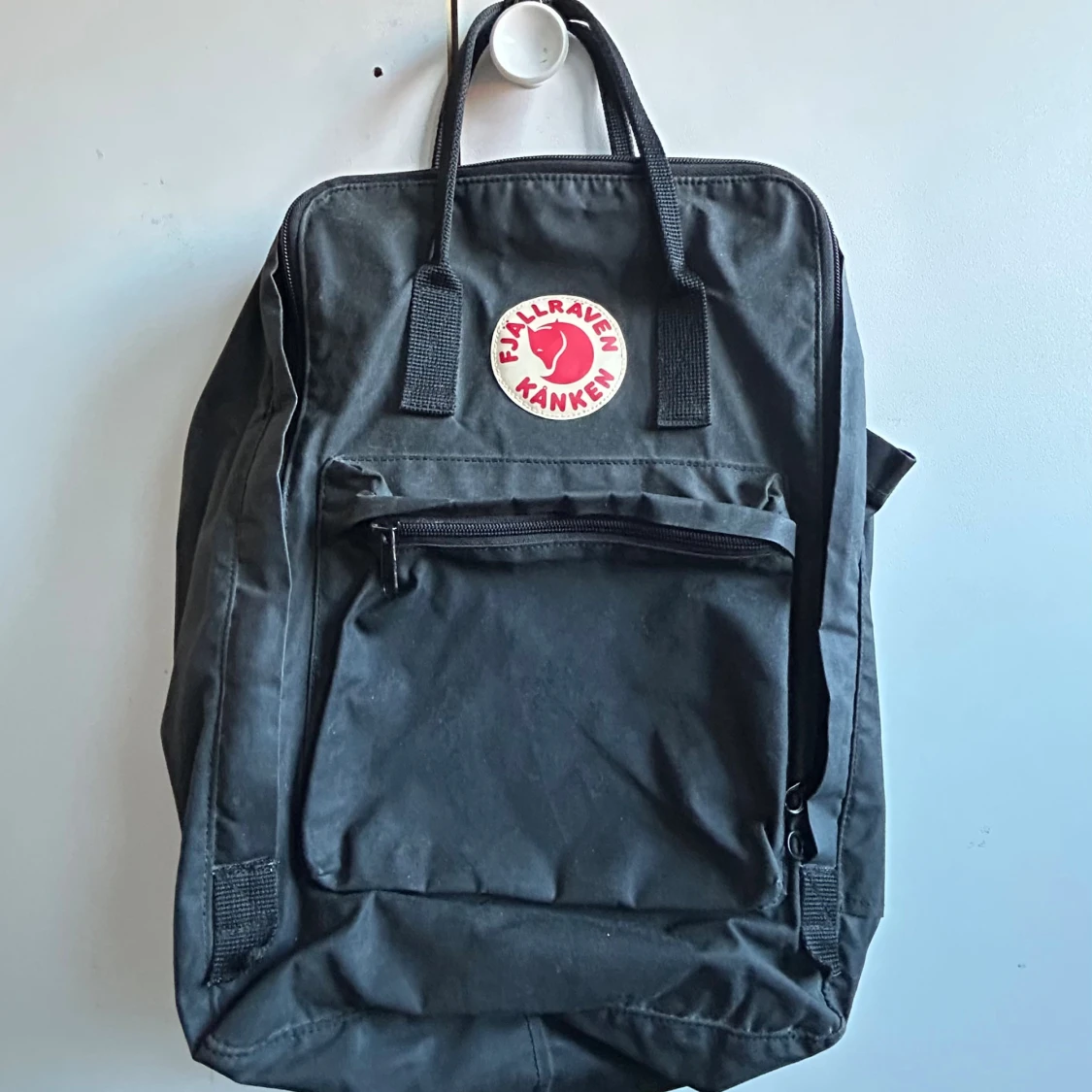 Svart Fjällräven Kånken ryggsäck