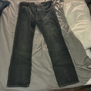 J.lindberg jeans - Jeans från J.lindberg 199kr! Storlek 36/34 men passar dig som har 32/32 eller är va 180!