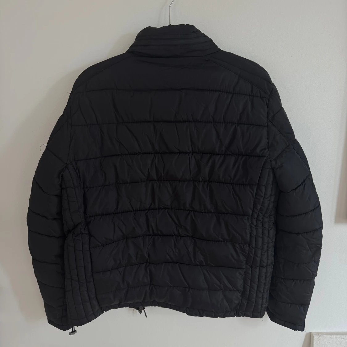 Svart pufferjacka från Zara Man - 1