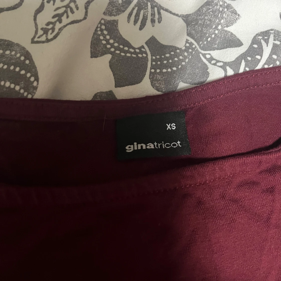 Vinröd långärmad tröja Gina Tricot XS - 2