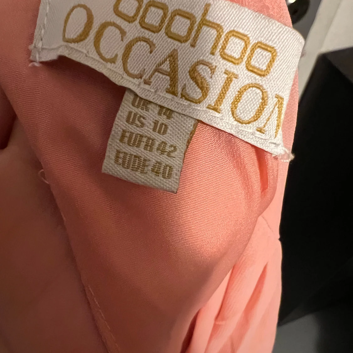 Ljusrosa långklänning med knappar - 4