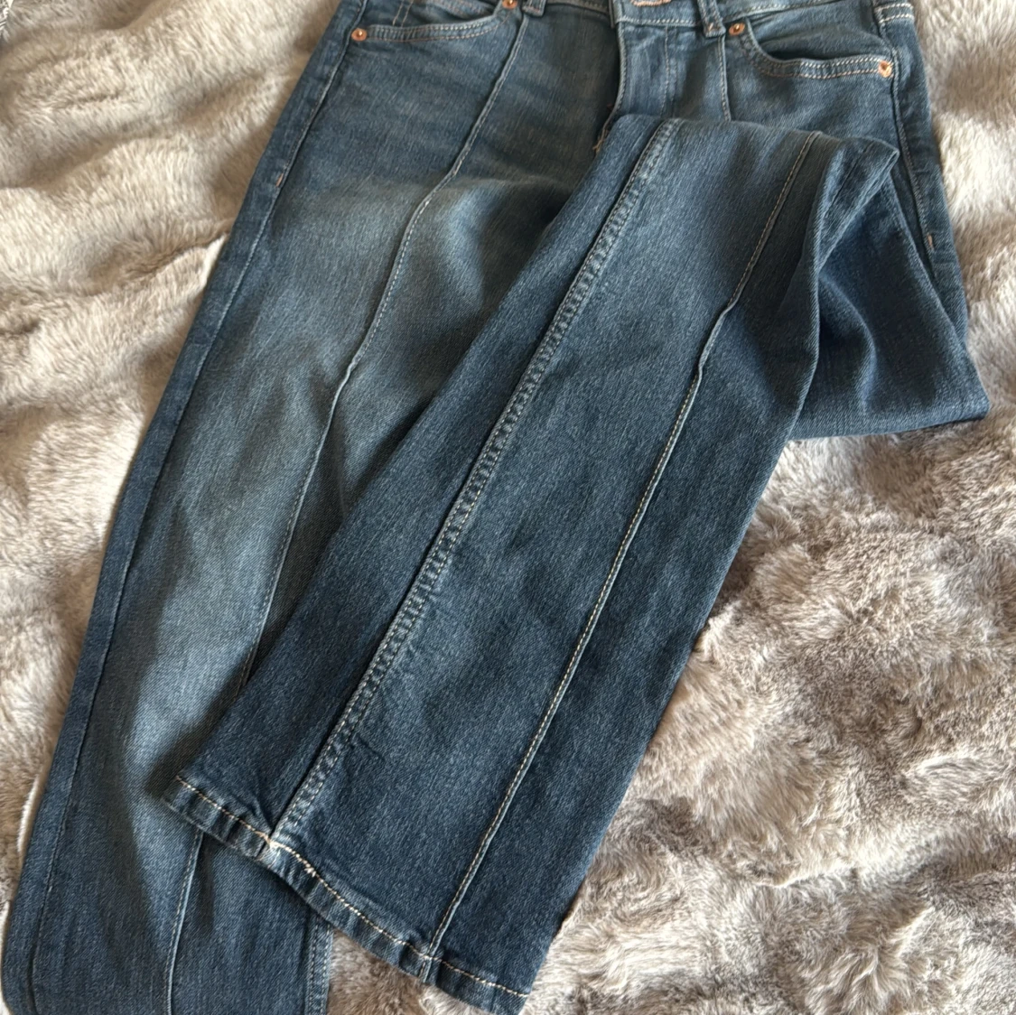 Lågmidjade jeans från Bershka, strl 34 - 2