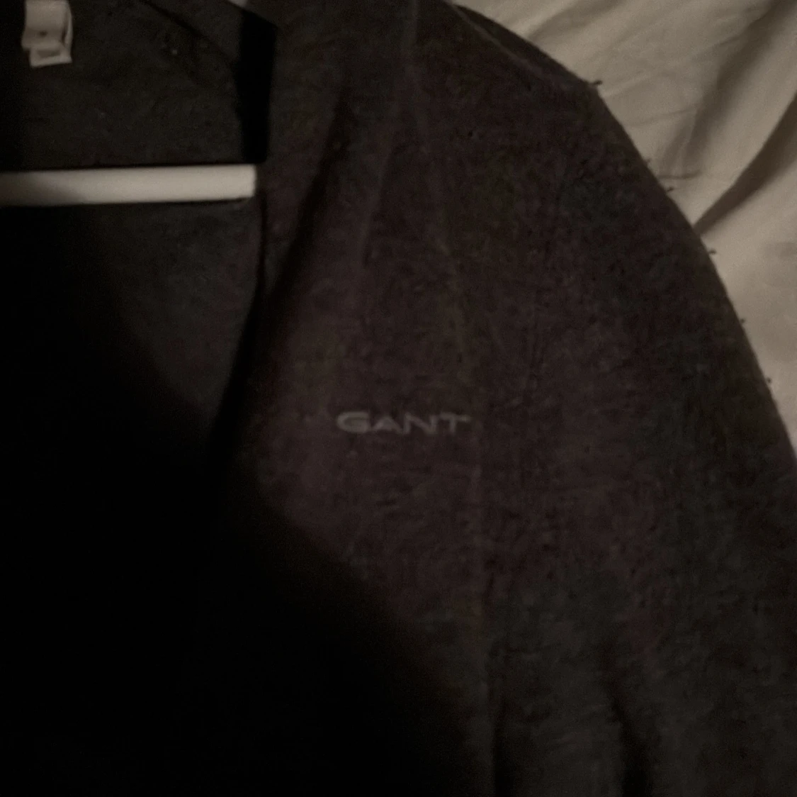 Svart Kashmir kofta från GANT med dragkedja - 1