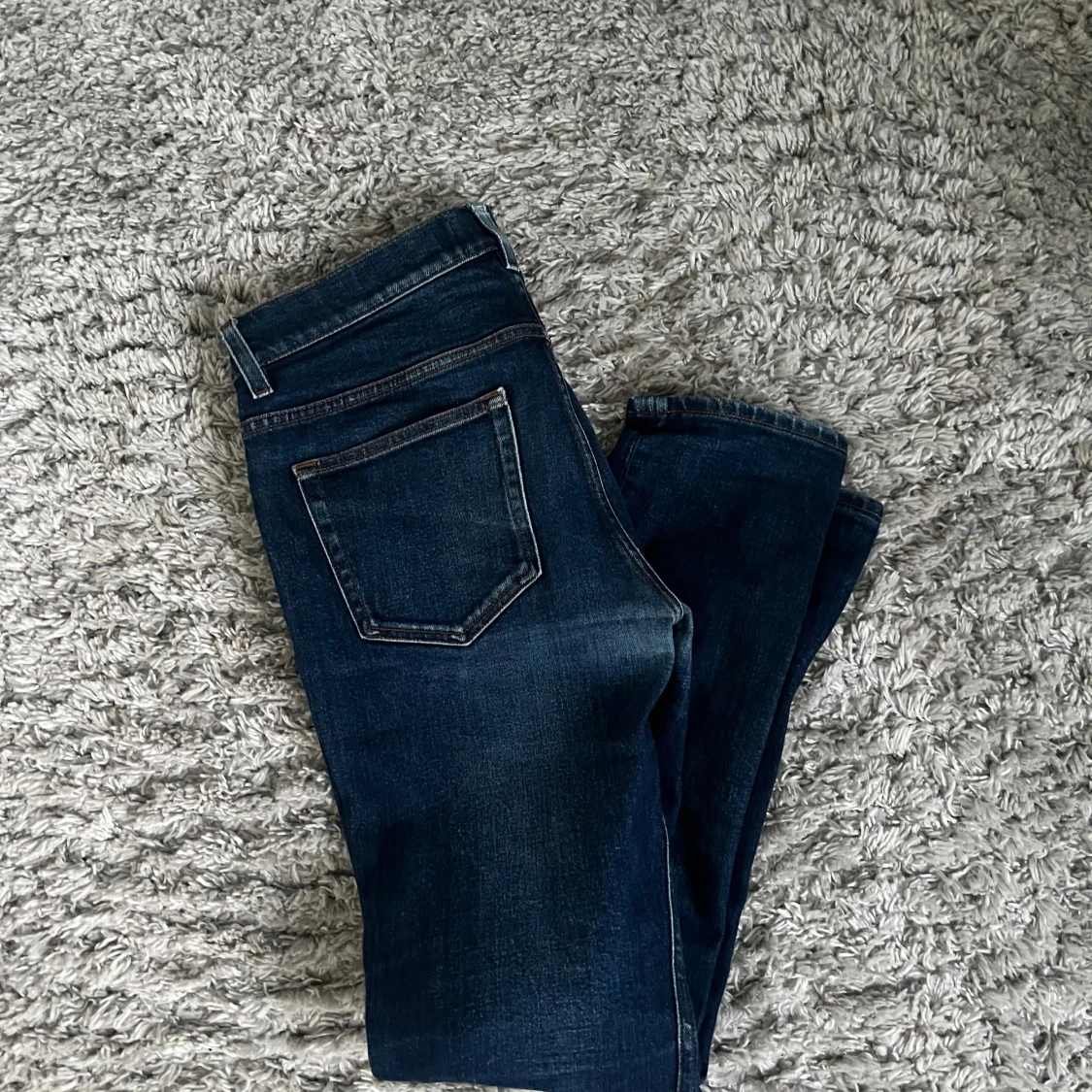 Mörkblå jeans från Acne Studios