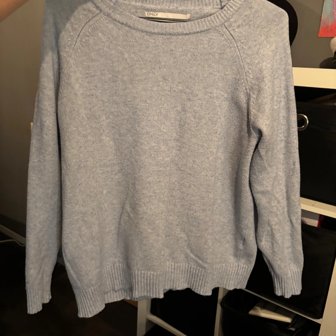 Ljusblå stickad tröja från ONLY