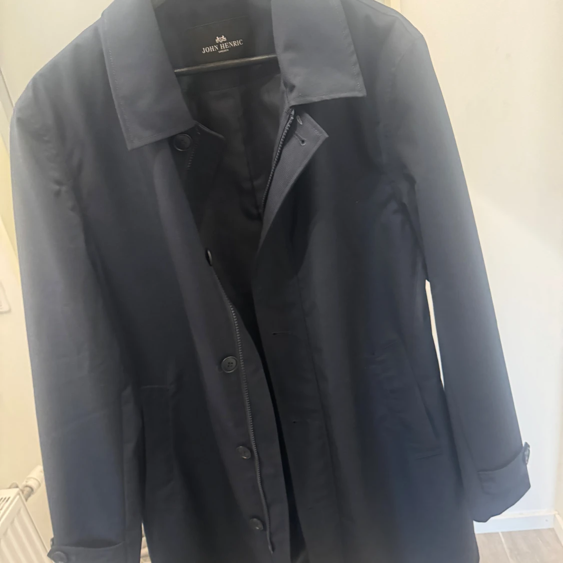 Mörkblå rock från John Henric - 1