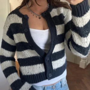 Stickad randig zara kofta - Så snygg zara kofta som inte säljs längre 