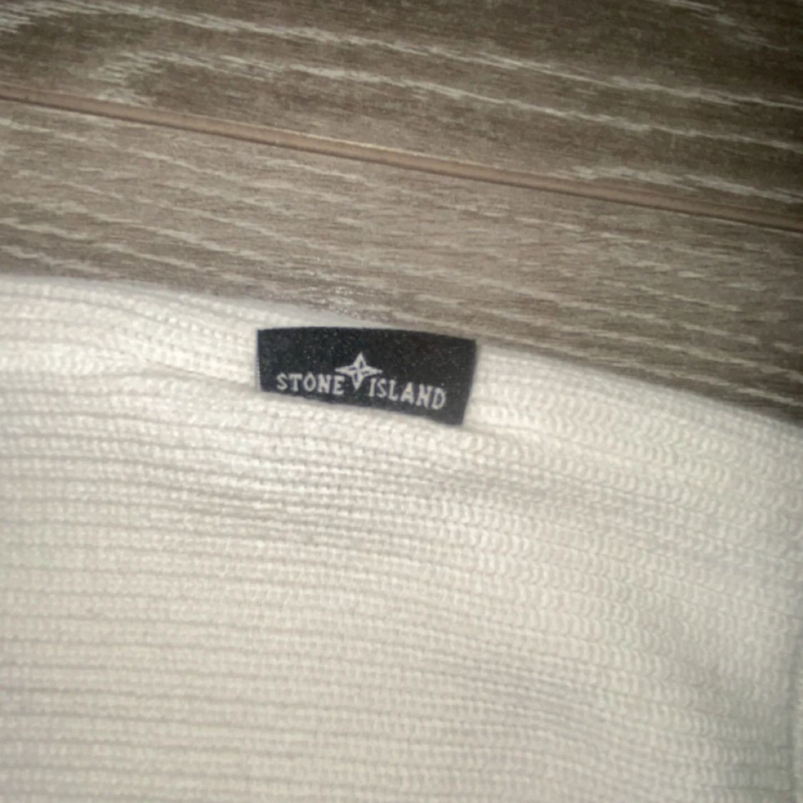 Vit stickad half zip från Stone Island - 1