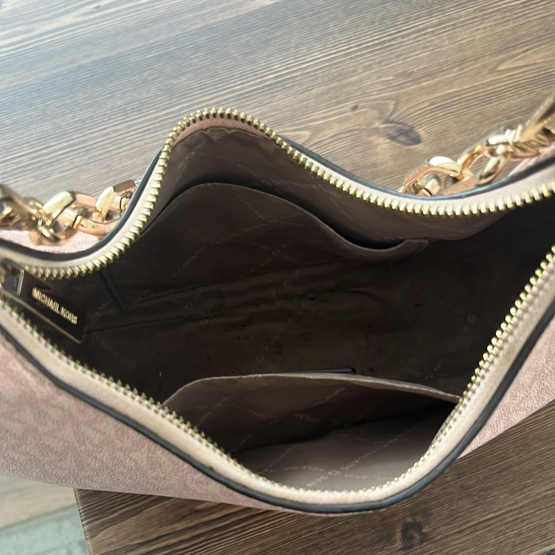 Rosa axelväska från Michael Kors - 3