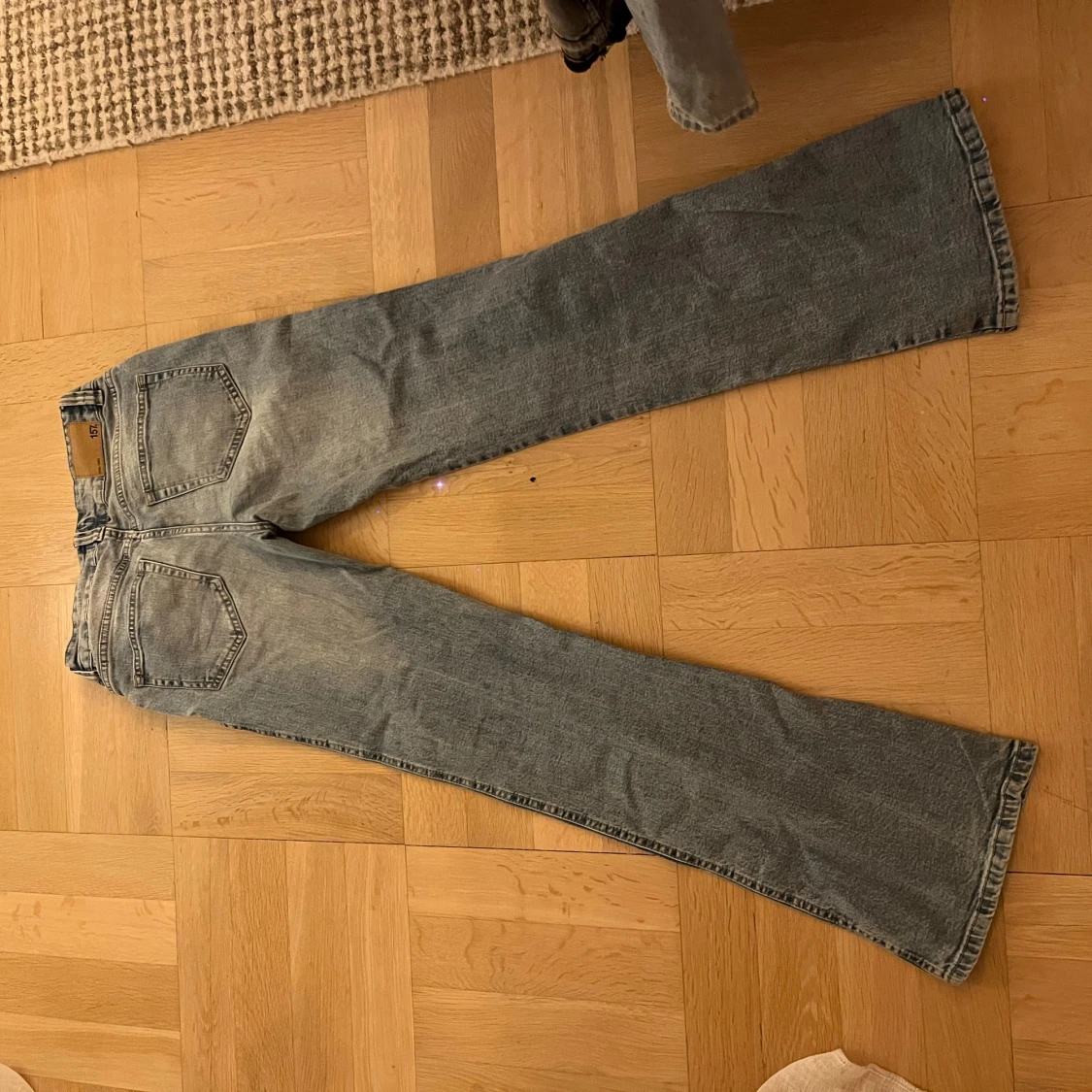 Ljusblå bootcut jeans - 1