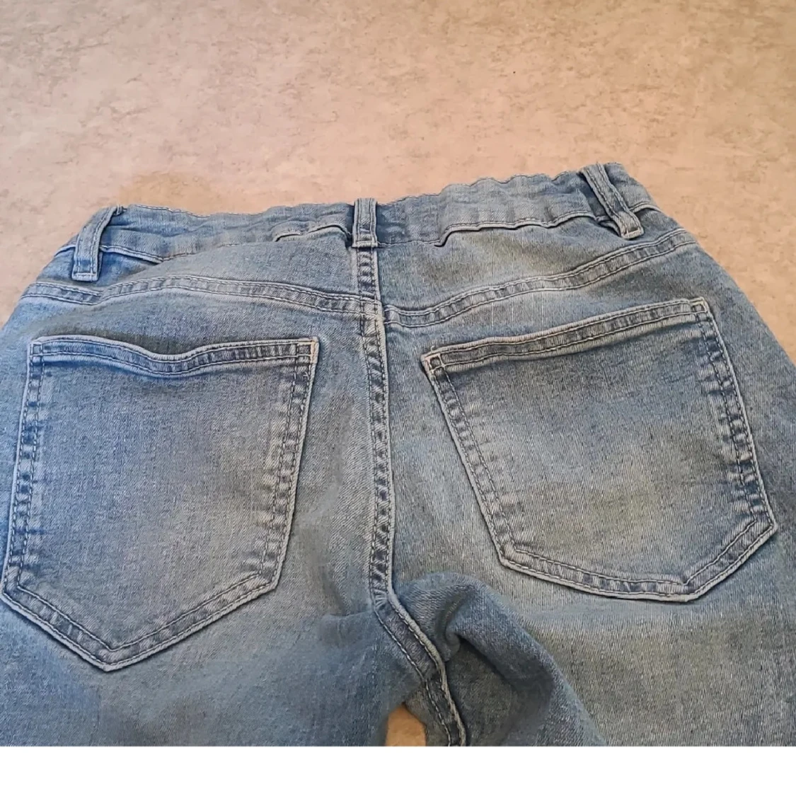 Blå bootcut jeans från Lindex - 3