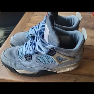 Nike Air Jordan 4 University Blue - Kan bytas eller köpas 