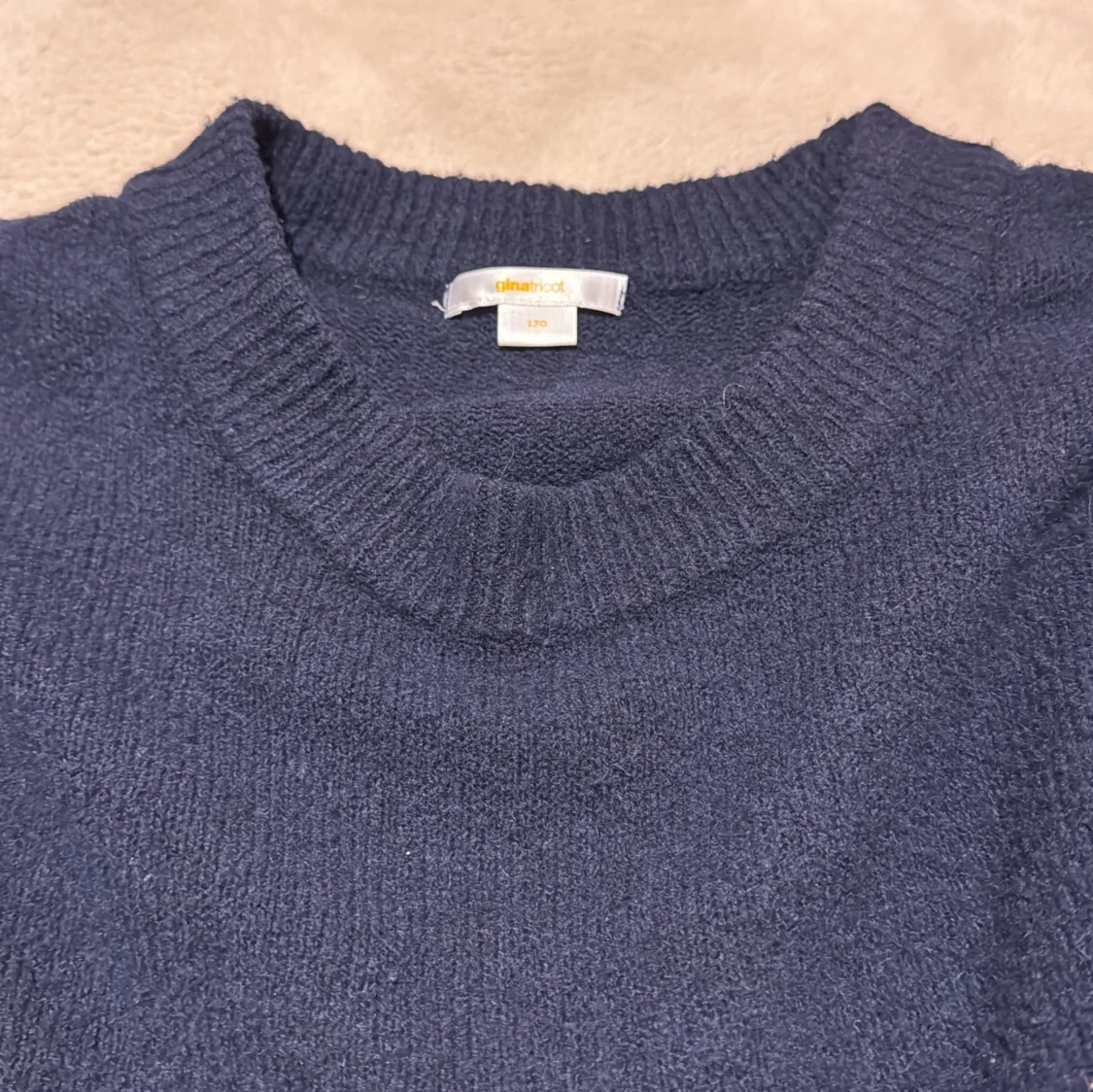 Mörkblå stickad tröja från Gina Tricot - 3