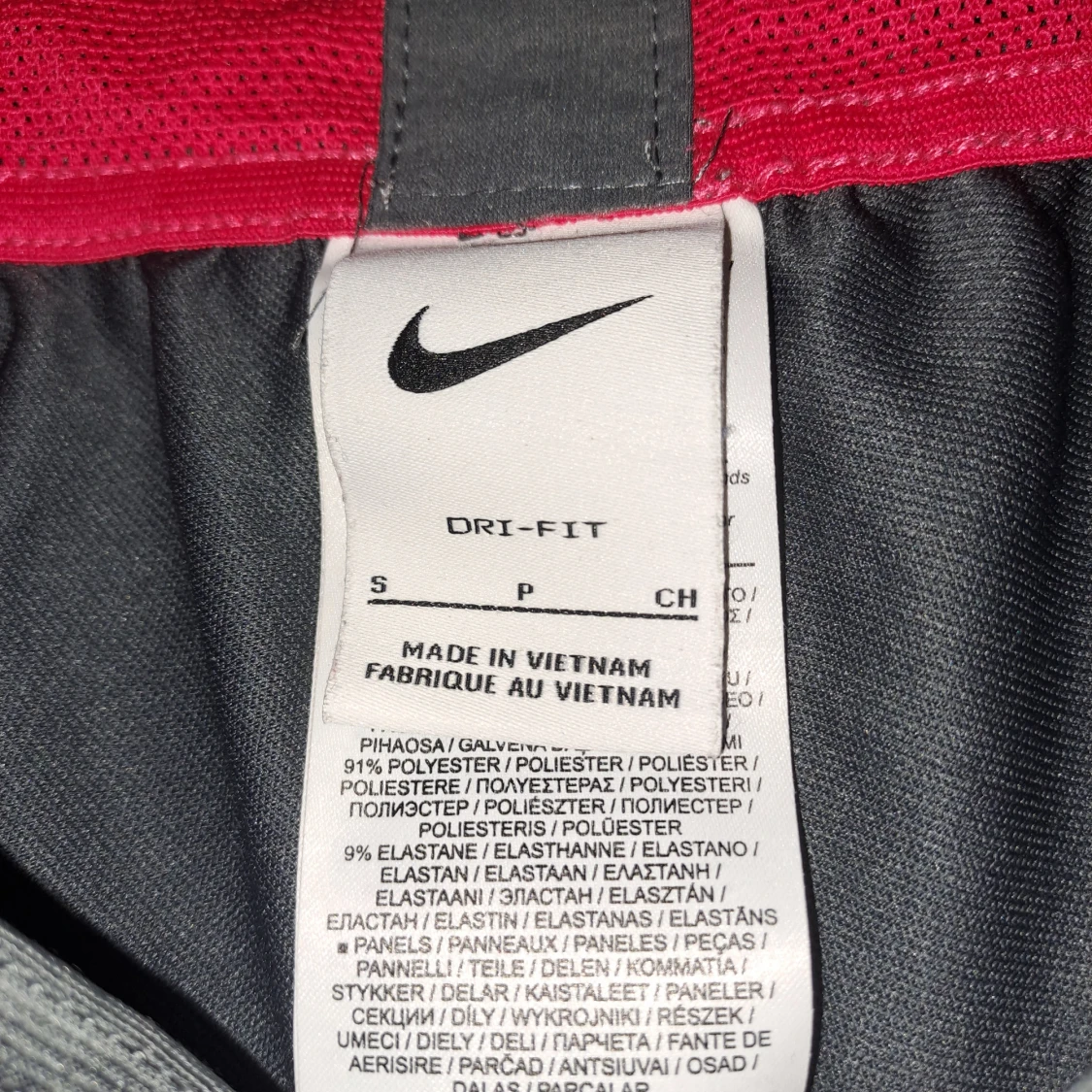 Grå PSG träningsbyxor från Nike - 1