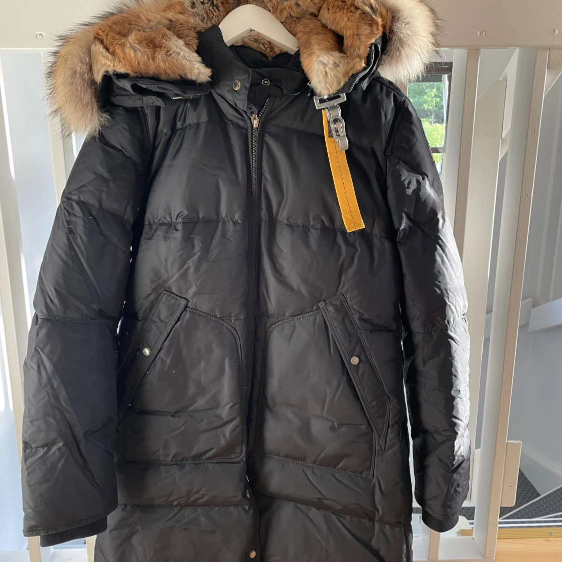 Svart lång dunjacka Parajumpers