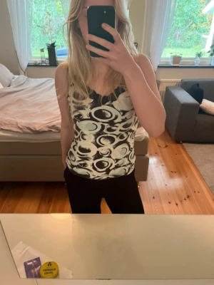 Linne - Fint skick! Pris kan diskuteras!!