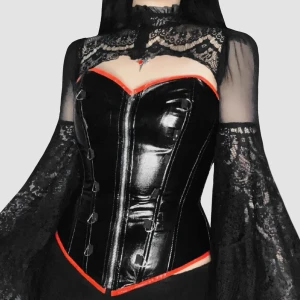 Korsett ⛓️ - Tuff svartröd PVC korsett med dragkedja! 🖤⛓️🌹Storlek M (midjemått helt ihopsnörad 72cm, längd 42cm) 📏Kan justeras med snörningen och dragkedjan går hela vägen ner. Det finns även möjlighet att sätta dit stay-ups fram och bak (se bild 4)! I bra skick förutom att skenorna nedtill är lite böjda till följd av användning, men detta kommer eventuellt jämna ut sig när du själv bär korsetten 😌⚠️ Jag på bilden bär M för referens ⚠️Köp nu 💌